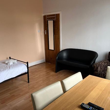 2 Bedroom Apartment, 5 Minutes From City Centre Newcastle upon Tyne Eksteriør bilde